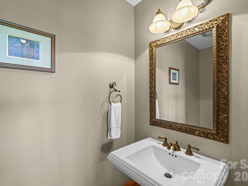 167 Wild Orchid Trail, Bryson City, NC 28713.  MLS# CAR4378989, YatesRealty ID 23568. 