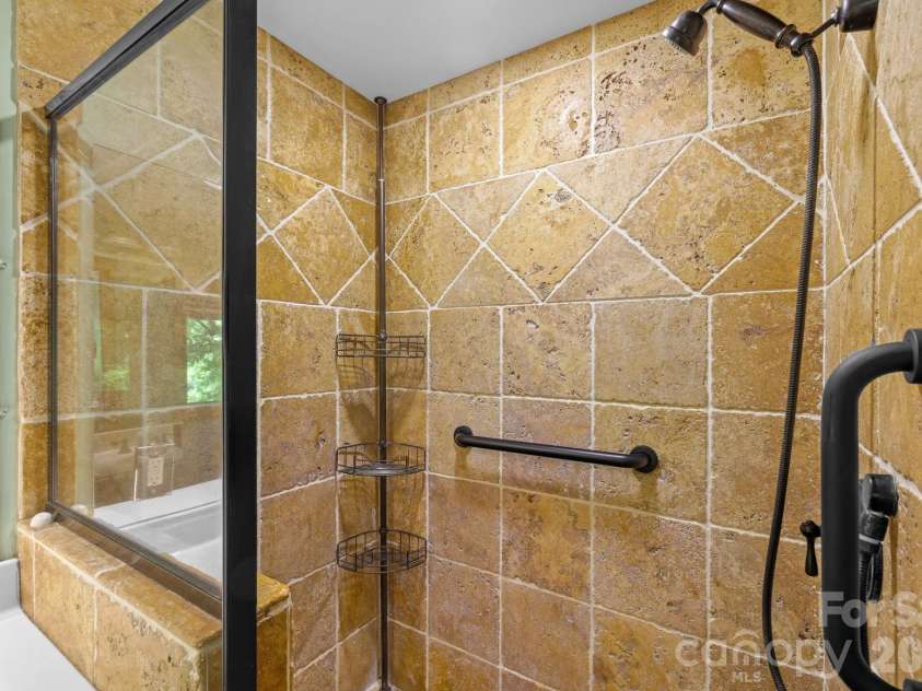 167 Wild Orchid Trail, Bryson City, NC 28713.  MLS# CAR4378989, YatesRealty ID 23568. 