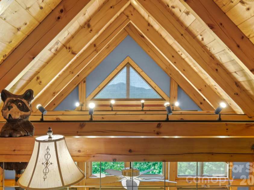 167 Wild Orchid Trail, Bryson City, NC 28713.  MLS# CAR4378989, YatesRealty ID 23568. 