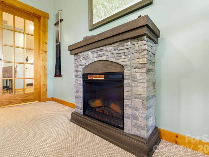 167 Wild Orchid Trail, Bryson City, NC 28713.  MLS# CAR4378989, YatesRealty ID 23568. 