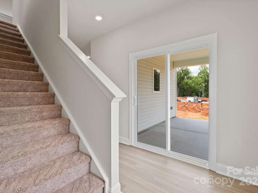 7214 Jerimoth Drive, Charlotte, NC 28215.  MLS# CAR4272774, YatesRealty ID 23569. 