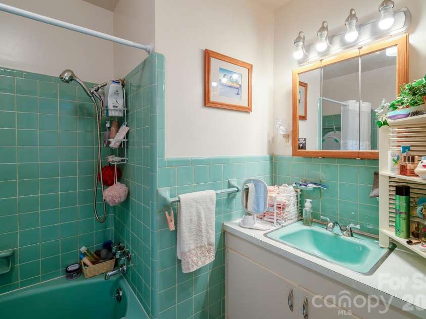 1616 Lithia Springs Road, Shelby, NC 28150.  MLS# CAR4336544, YatesRealty ID 2357. 