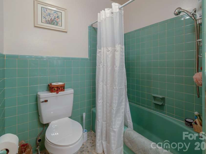 1616 Lithia Springs Road, Shelby, NC 28150.  MLS# CAR4336544, YatesRealty ID 2357. 