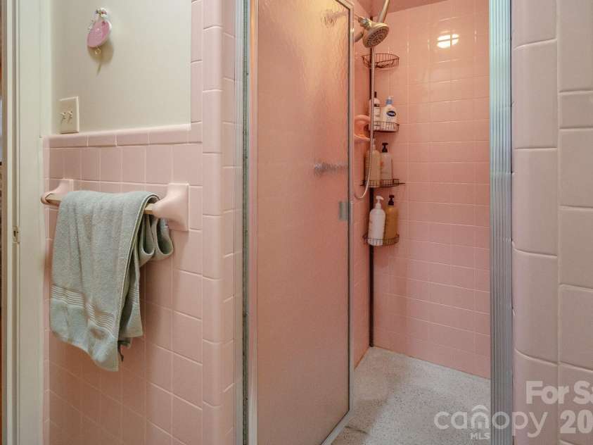 1616 Lithia Springs Road, Shelby, NC 28150.  MLS# CAR4336544, YatesRealty ID 2357. 