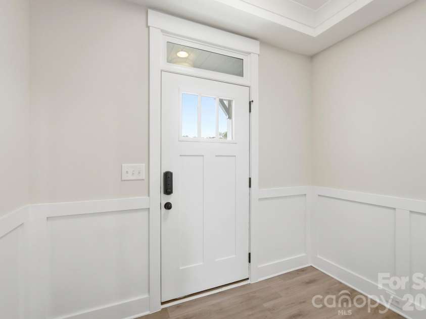 454 Blythe Townhome Lane, Waxhaw, NC 28173.  MLS# CAR4367106, YatesRealty ID 23571. Entryway