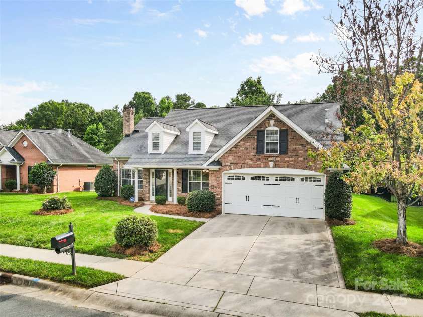 5707 Sustar Drive, Monroe, NC 28110.  MLS# CAR4269687, YatesRealty ID 23571. 
