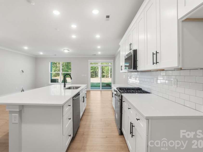 211 Viburnum Road, Waxhaw, NC 28173.  MLS# CAR4368138, YatesRealty ID 23572. 