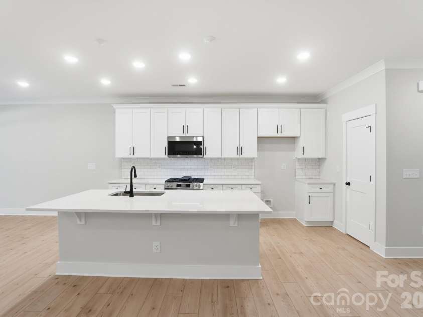 211 Viburnum Road, Waxhaw, NC 28173.  MLS# CAR4368138, YatesRealty ID 23572. 