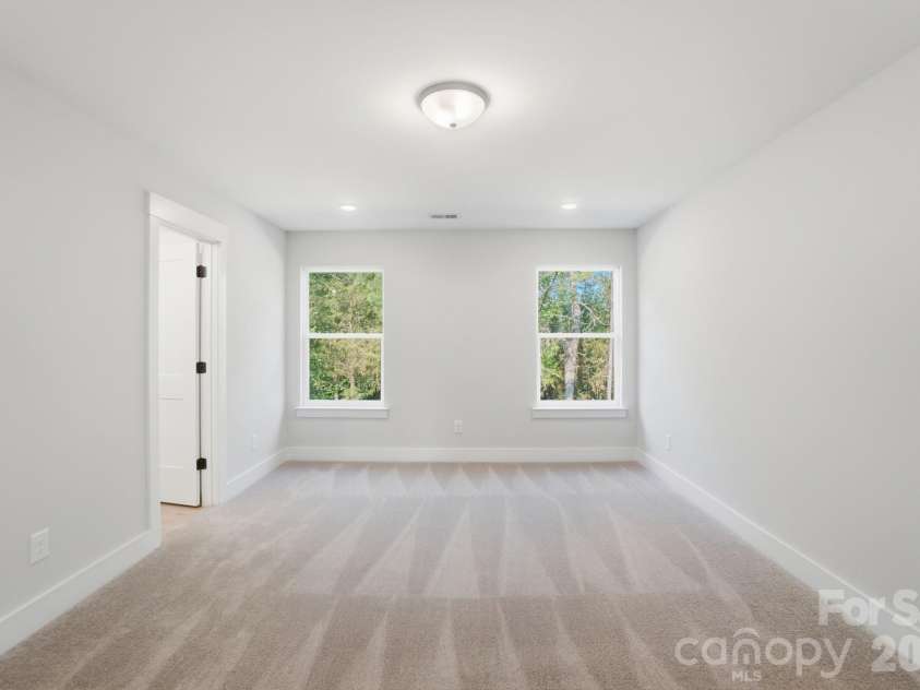 211 Viburnum Road, Waxhaw, NC 28173.  MLS# CAR4368138, YatesRealty ID 23572. 
