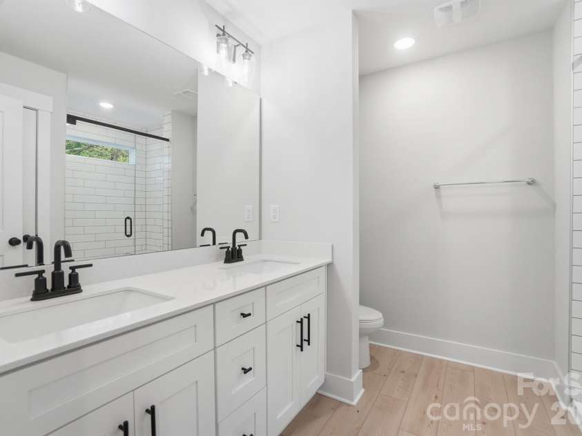 211 Viburnum Road, Waxhaw, NC 28173.  MLS# CAR4368138, YatesRealty ID 23572. 
