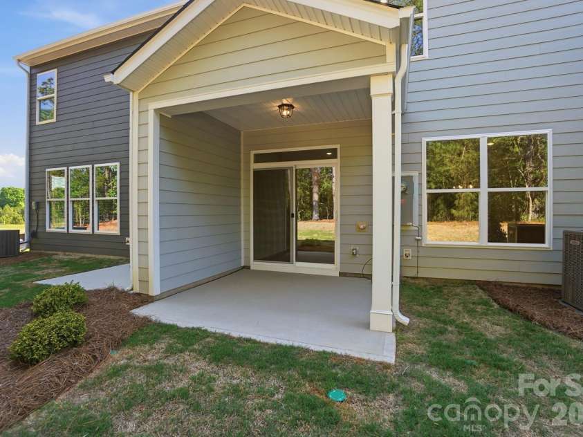 211 Viburnum Road, Waxhaw, NC 28173.  MLS# CAR4368138, YatesRealty ID 23572. 