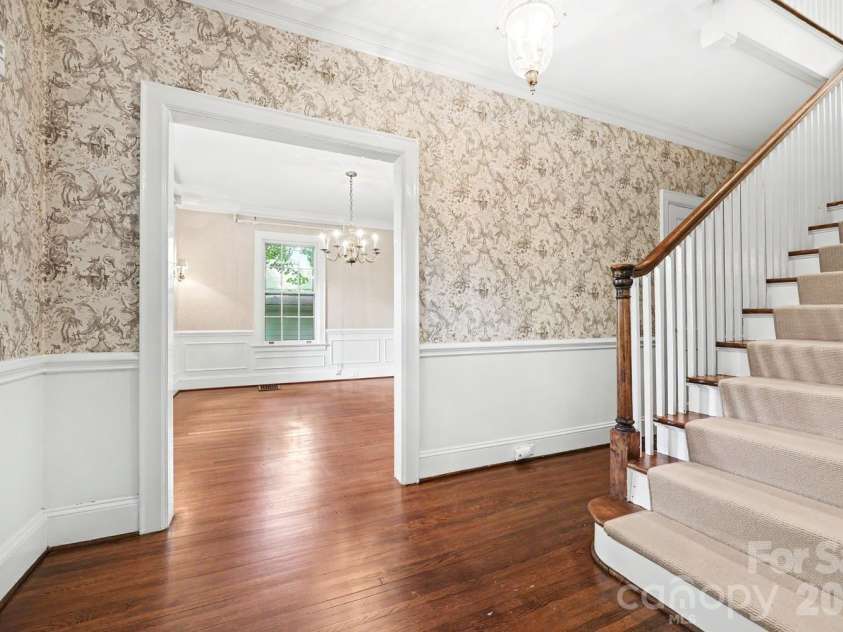 1527 Stanford Place, Charlotte, NC 28207.  MLS# CAR4380879, YatesRealty ID 23573. 