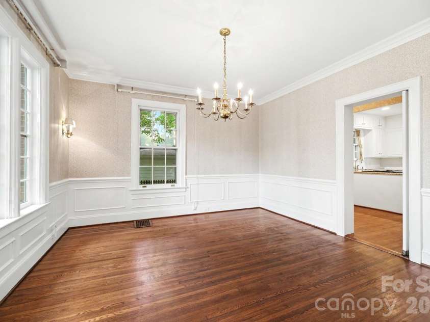 1527 Stanford Place, Charlotte, NC 28207.  MLS# CAR4380879, YatesRealty ID 23573. 