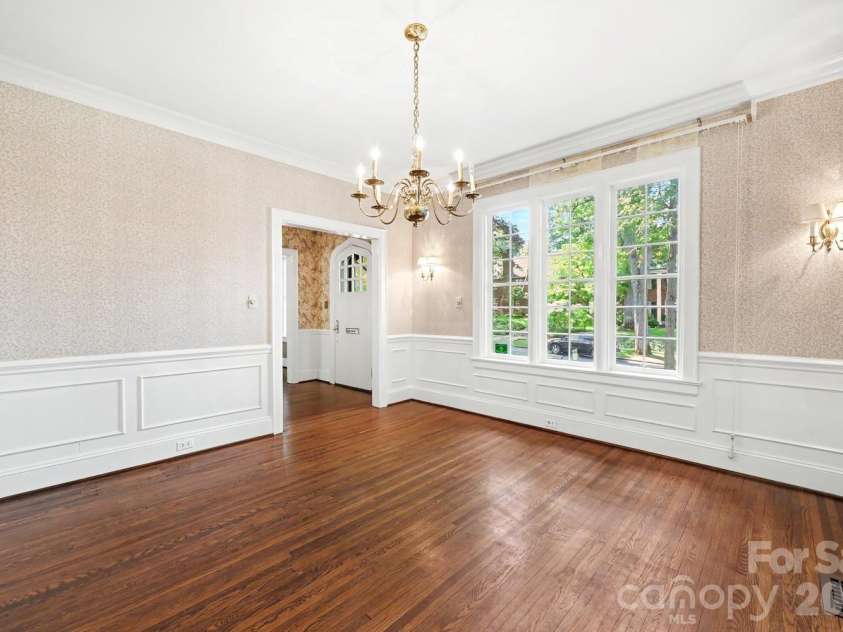 1527 Stanford Place, Charlotte, NC 28207.  MLS# CAR4380879, YatesRealty ID 23573. 