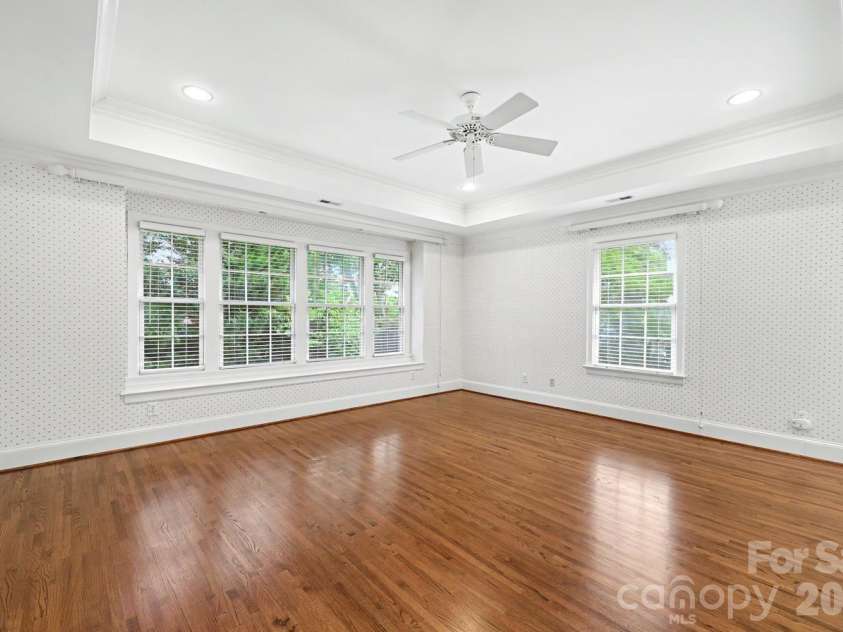 1527 Stanford Place, Charlotte, NC 28207.  MLS# CAR4380879, YatesRealty ID 23573. 