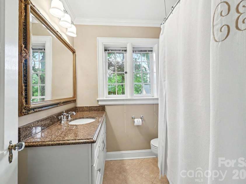 1527 Stanford Place, Charlotte, NC 28207.  MLS# CAR4380879, YatesRealty ID 23573. 