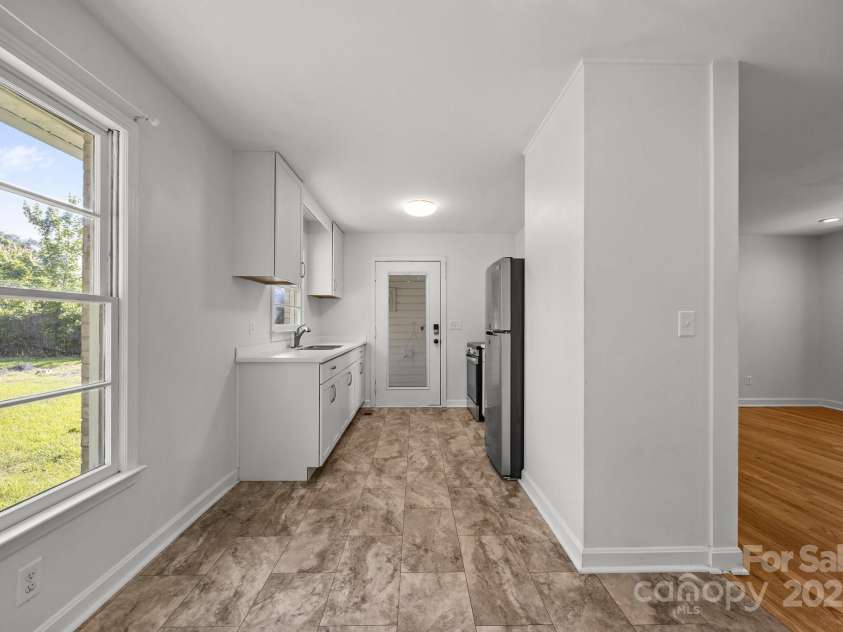 136 Kent Drive, Forest City, NC 28043.  MLS# CAR4255012, YatesRealty ID 23574. 