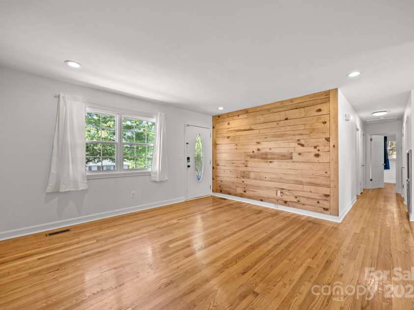 136 Kent Drive, Forest City, NC 28043.  MLS# CAR4326312, YatesRealty ID 23574. 