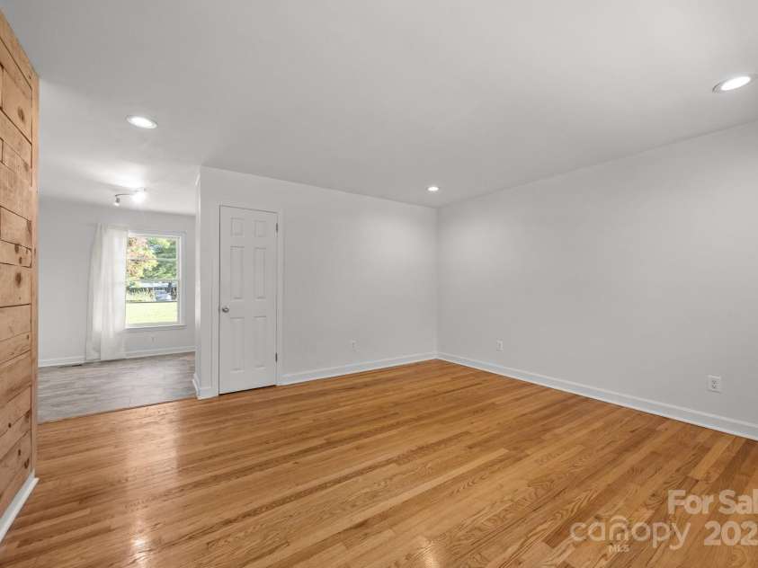 136 Kent Drive, Forest City, NC 28043.  MLS# CAR4326312, YatesRealty ID 23574. 