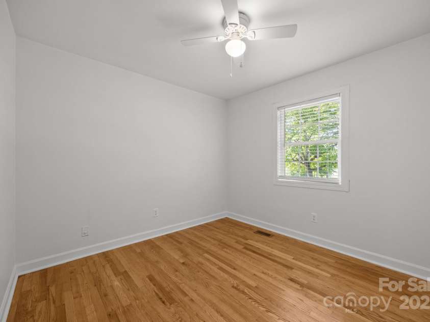 136 Kent Drive, Forest City, NC 28043.  MLS# CAR4326312, YatesRealty ID 23574. 