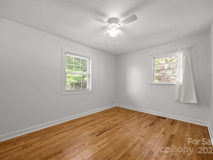 136 Kent Drive, Forest City, NC 28043.  MLS# CAR4326312, YatesRealty ID 23574. 