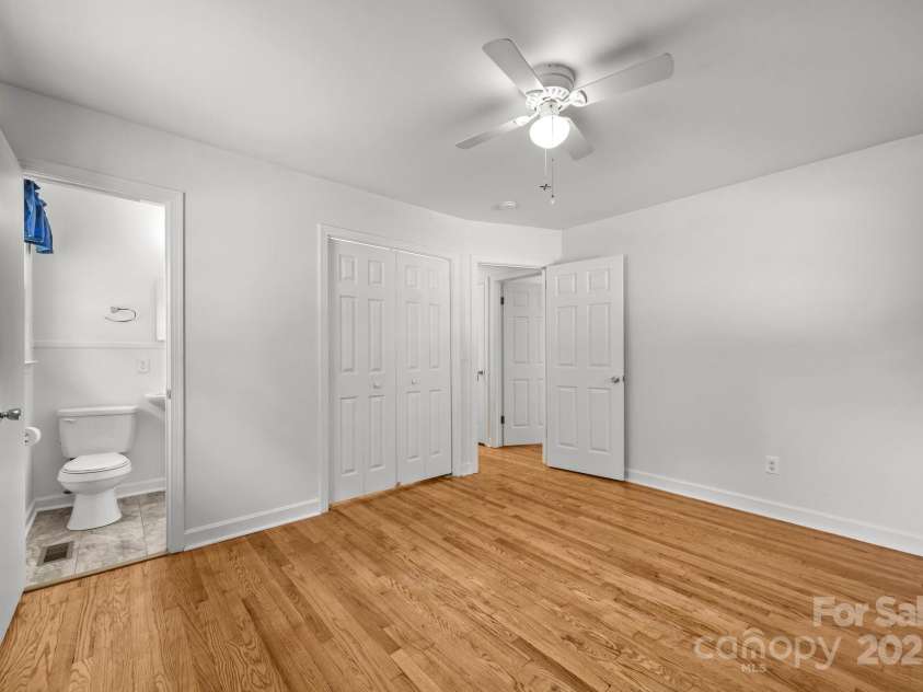 136 Kent Drive, Forest City, NC 28043.  MLS# CAR4326312, YatesRealty ID 23574. 