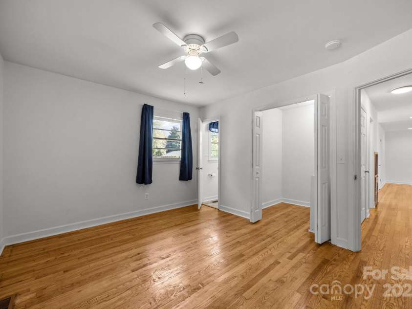 136 Kent Drive, Forest City, NC 28043.  MLS# CAR4326312, YatesRealty ID 23574. 