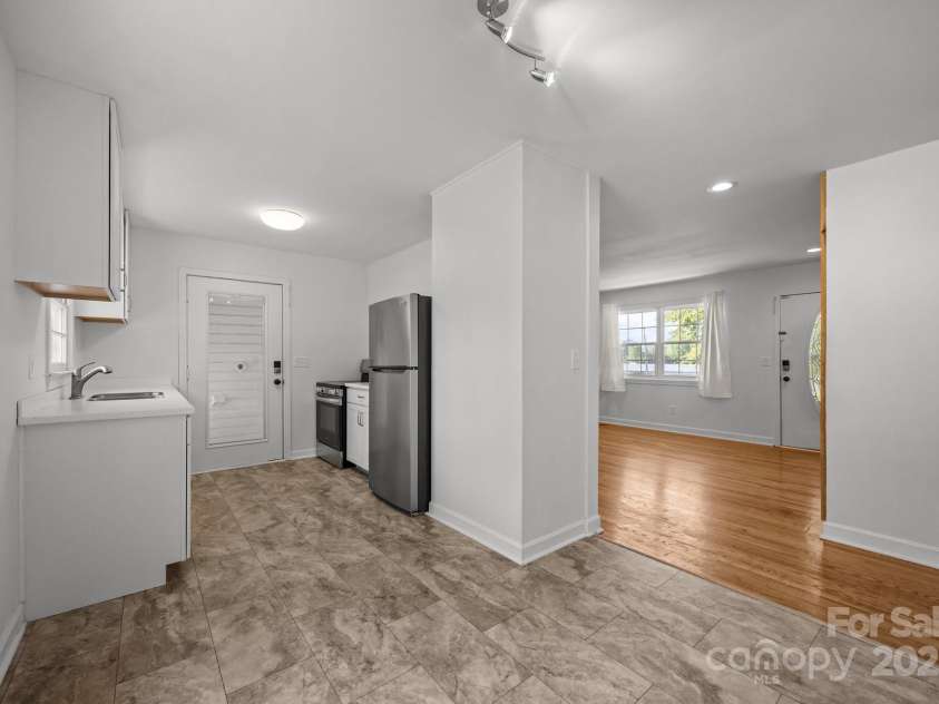 136 Kent Drive, Forest City, NC 28043.  MLS# CAR4326312, YatesRealty ID 23574. 