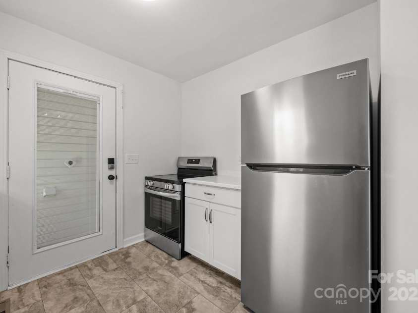 136 Kent Drive, Forest City, NC 28043.  MLS# CAR4326312, YatesRealty ID 23574. 