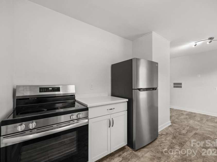 136 Kent Drive, Forest City, NC 28043.  MLS# CAR4326312, YatesRealty ID 23574. 