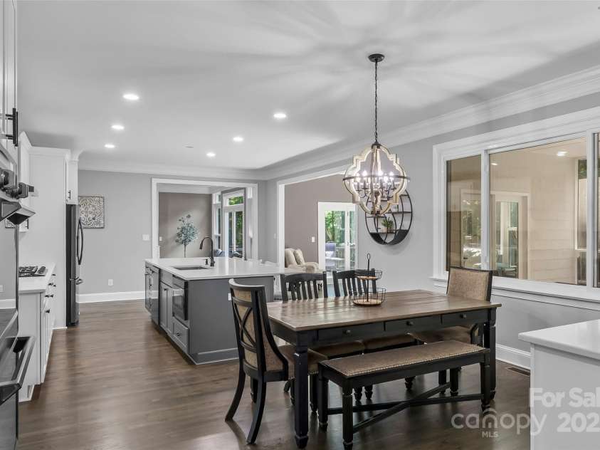 3916 2nd Street Drive, Hickory, NC 28601.  MLS# CAR4274407, YatesRealty ID 23576. 