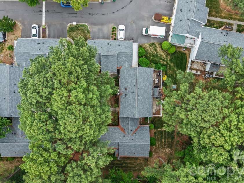 8521 Castle Pine Court, Charlotte, NC 28226.  MLS# CAR4393841, YatesRealty ID 23576. 