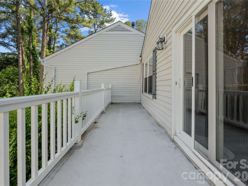 8521 Castle Pine Court, Charlotte, NC 28226.  MLS# CAR4393841, YatesRealty ID 23576. Balcony