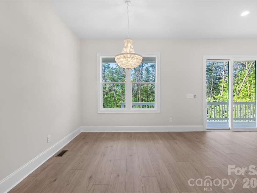 123 Pier Drive, Statesville, NC 28677.  MLS# CAR4378510, YatesRealty ID 23577. 