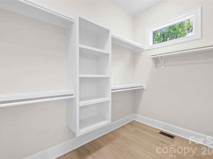 123 Pier Drive, Statesville, NC 28677.  MLS# CAR4378510, YatesRealty ID 23577. Primary Closet