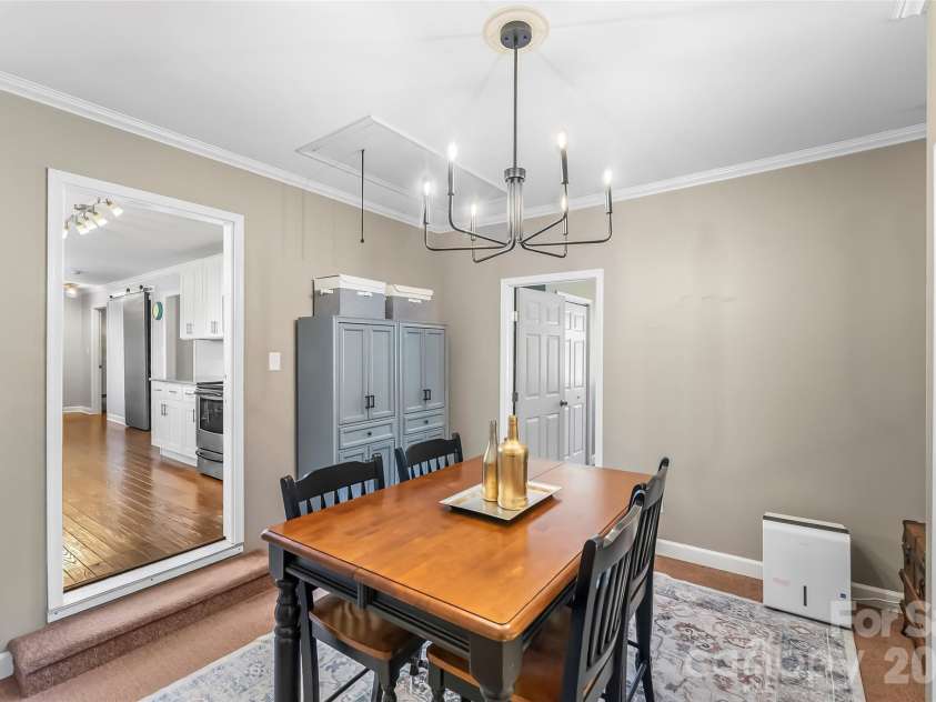 1548 Castell Lane, Hickory, NC 28601.  MLS# CAR4378823, YatesRealty ID 23578. Dining room off the kitchen