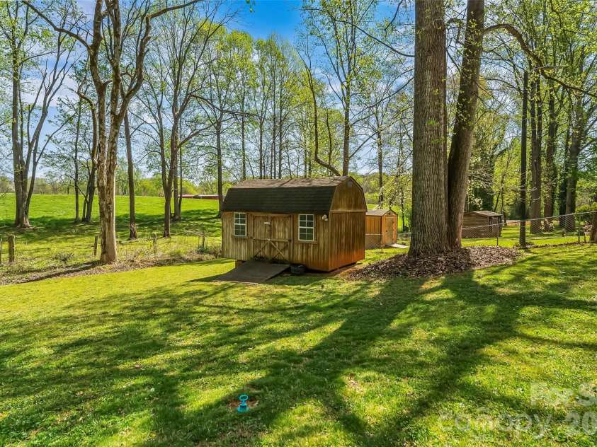 1548 Castell Lane, Hickory, NC 28601.  MLS# CAR4378823, YatesRealty ID 23578. Shed to store all the tools