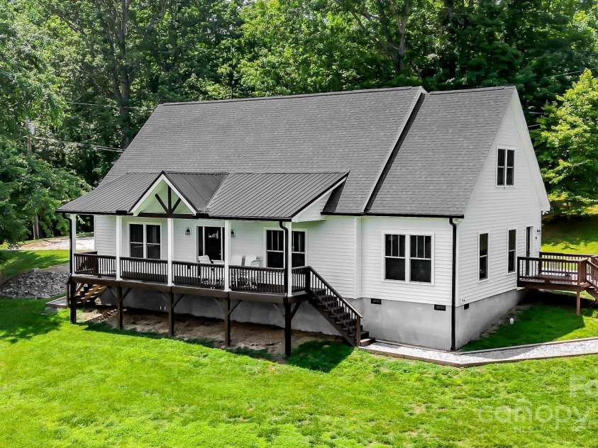 180 & 182 Ellerslie Acre None, Hendersonville, NC 28739.  MLS# CAR4273081, YatesRealty ID 23579. 