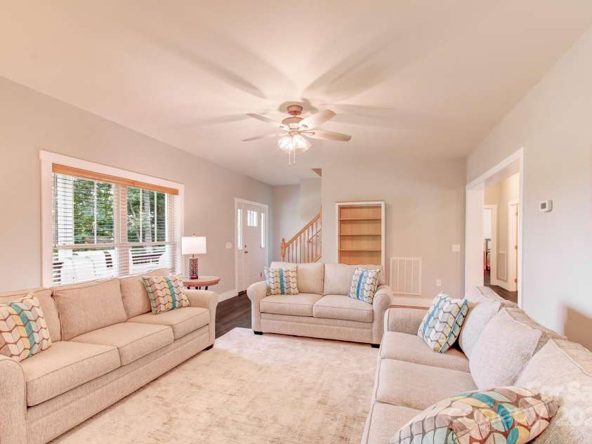 180 & 182 Ellerslie Acre None, Hendersonville, NC 28739.  MLS# CAR4273081, YatesRealty ID 23579. 