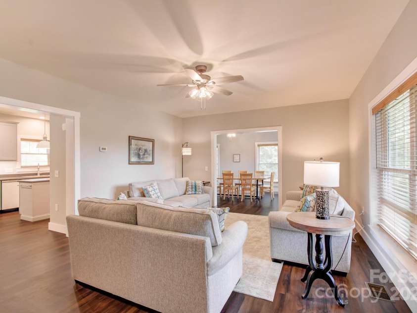 180 & 182 Ellerslie Acre None, Hendersonville, NC 28739.  MLS# CAR4273081, YatesRealty ID 23579. 