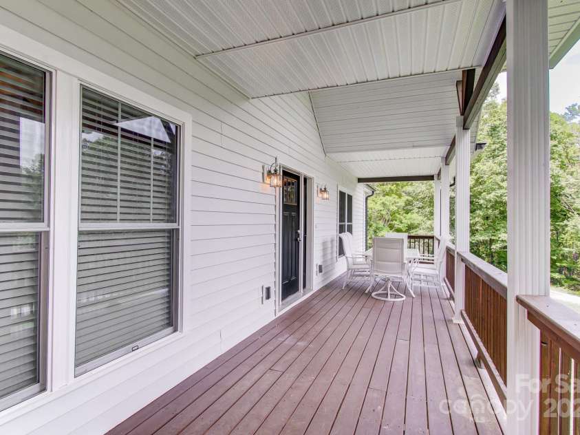 180 & 182 Ellerslie Acre None, Hendersonville, NC 28739.  MLS# CAR4273081, YatesRealty ID 23579. 