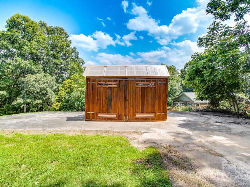 180 & 182 Ellerslie Acre None, Hendersonville, NC 28739.  MLS# CAR4273081, YatesRealty ID 23579. 