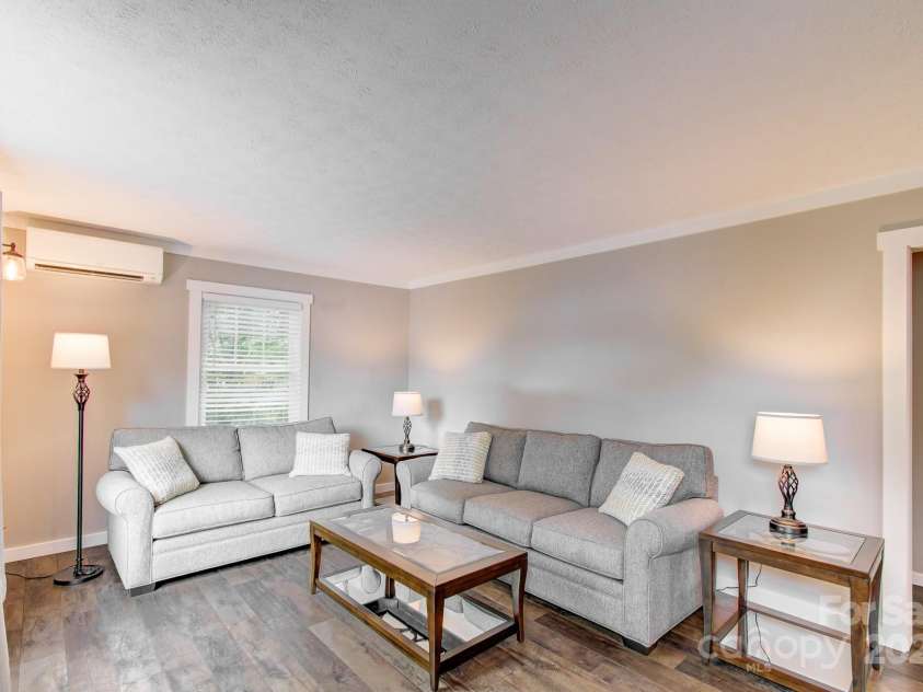 180 & 182 Ellerslie Acre None, Hendersonville, NC 28739.  MLS# CAR4273081, YatesRealty ID 23579. 