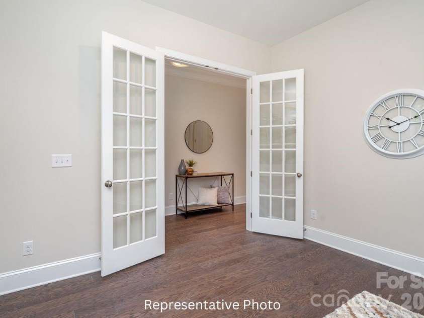 20396 Queens Street, Cornelius, NC 28031.  MLS# CAR4377185, YatesRealty ID 23579. 