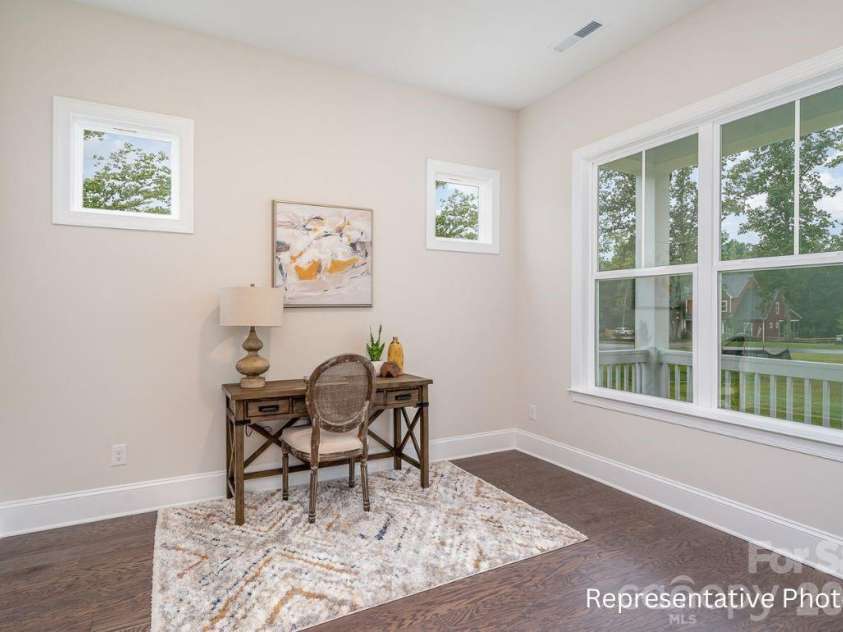 20396 Queens Street, Cornelius, NC 28031.  MLS# CAR4377185, YatesRealty ID 23579. 