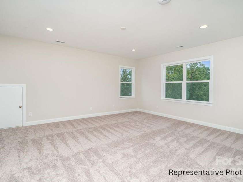 20396 Queens Street, Cornelius, NC 28031.  MLS# CAR4377185, YatesRealty ID 23579. 