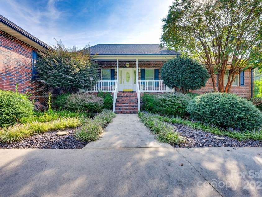 3132 Fox Den Circle, Iron Station, NC 28080.  MLS# CAR4292506, YatesRealty ID 2358. 