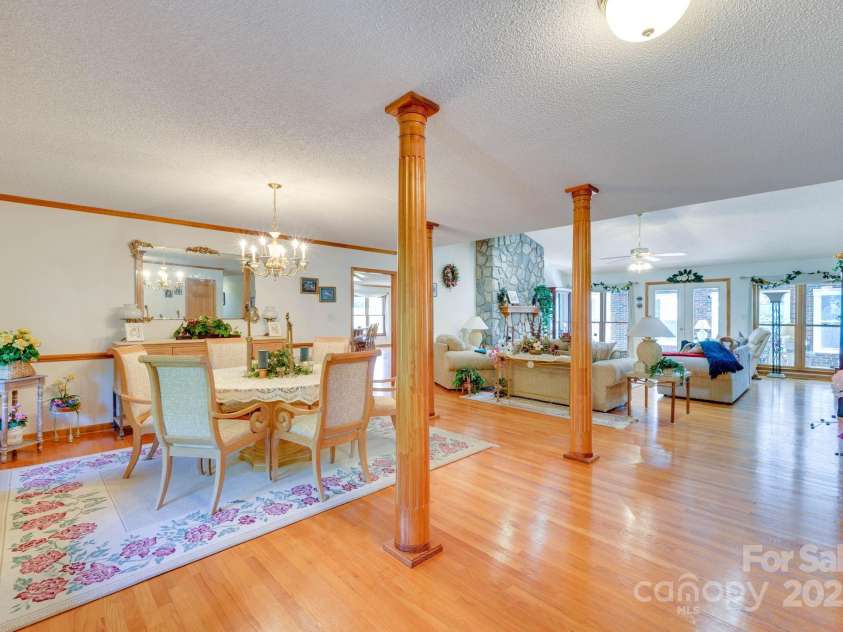 3132 Fox Den Circle, Iron Station, NC 28080.  MLS# CAR4292506, YatesRealty ID 2358. 