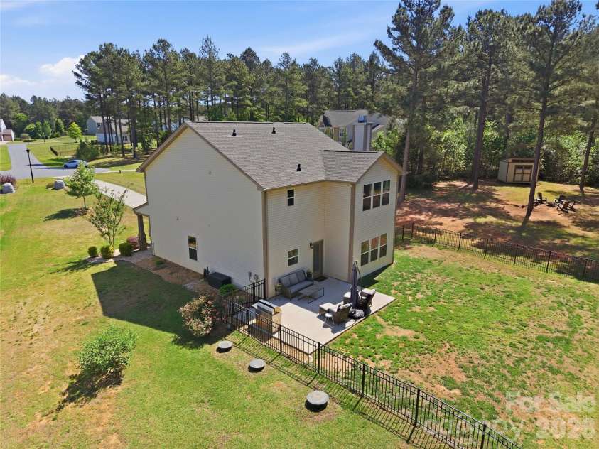 6509 Coniferous Circle, Waxhaw, NC 28173.  MLS# CAR4372903, YatesRealty ID 23580. 