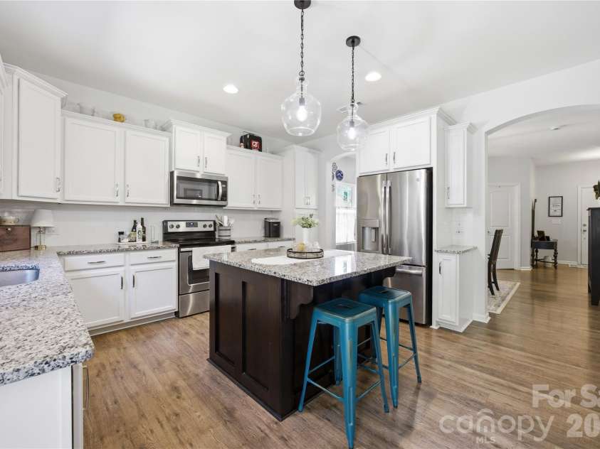 6509 Coniferous Circle, Waxhaw, NC 28173.  MLS# CAR4372903, YatesRealty ID 23580. 